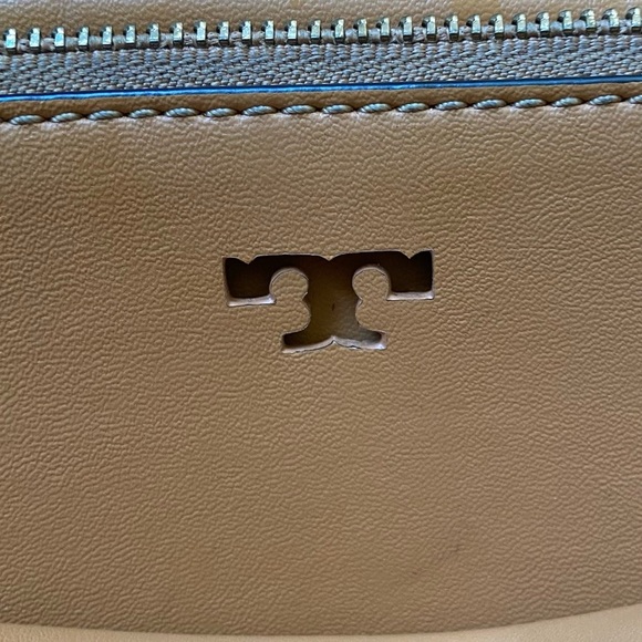 Tory Burch Classic Block-T Structured Leather Flap Closure  Satchel Crossbody - Picture 6 of 16